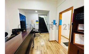 SE VENDE OFICINA AMOBLADA EN BARRIO YUNGAY