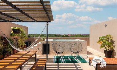 Lujoso Penthouse de 2 Recámaras en venta en Aldea Zamá