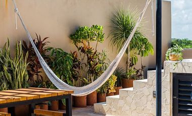Lujoso Penthouse de 2 Recámaras en venta en Aldea Zamá