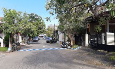 Rumah Bagus Siap Huni di Perumahan Taman Wisata Tropodo Sidoarjo