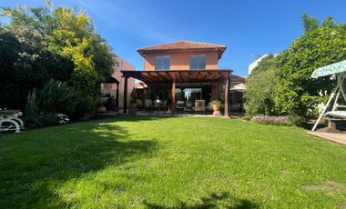 OPORTUNIDAD ÚNICA - CASA ESTILO CHILENA EN SANTA ELENA CHICUREO NORTE