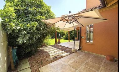 OPORTUNIDAD ÚNICA - CASA ESTILO CHILENA EN SANTA ELENA CHICUREO NORTE