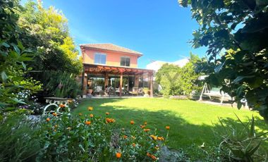 OPORTUNIDAD ÚNICA - CASA ESTILO CHILENA EN SANTA ELENA CHICUREO NORTE