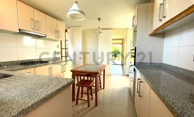 OPORTUNIDAD ÚNICA - CASA ESTILO CHILENA EN SANTA ELENA CHICUREO NORTE