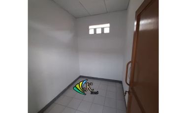 Disewakan Rumah di Taman Kopo Indah (h)