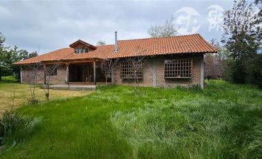 Casa en parcela en arriendo de 6 dormitorios en Mostazal