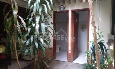 casa-local en arriendo en la riviera. Cod A2354