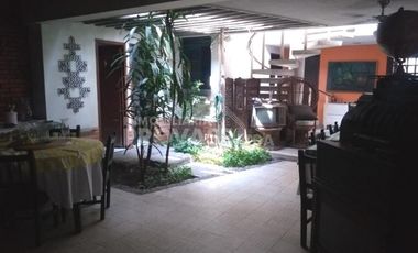 casa-local en arriendo en la riviera. Cod A2354