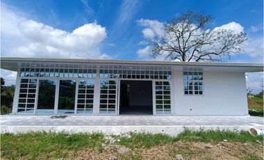 SE VENDE  CASA  CAMPESTRE EN   PEREIRA, RISARALDA, COLOMBIA