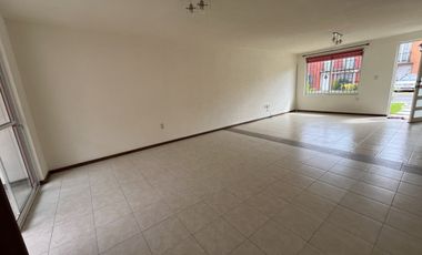 casa en renta toluca, fraccionamiento con doble caseta de seguridad, cercano a plaza santin.