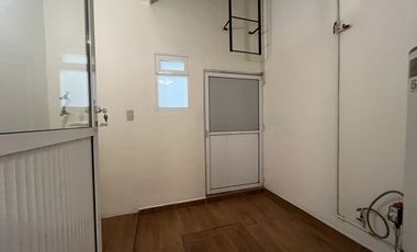 casa en renta toluca, fraccionamiento con doble caseta de seguridad, cercano a plaza santin.