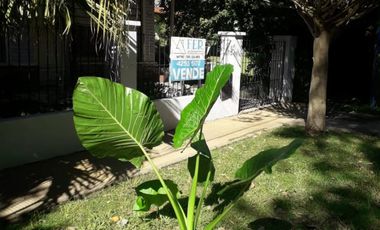 Chalet 4 ambientes sobre 2 lotes, Ranelagh.