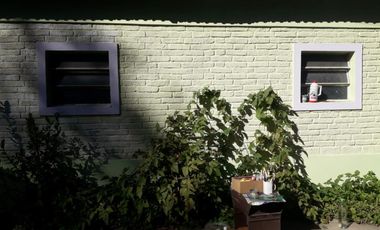 Chalet 4 ambientes sobre 2 lotes, Ranelagh.