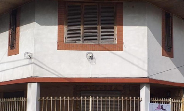 Casa de 4 Ambientes con 2 Cocheras y Terraza