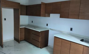 Residencia nueva de 4 recamaras en Fracc. Lomas Residencial. Equipada