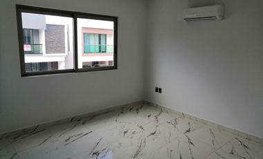 Residencia nueva de 4 recamaras en Fracc. Lomas Residencial. Equipada