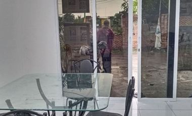 Kios menguntungkan ramai depan Townhouse, strategis dekat Transmart Bekasi.