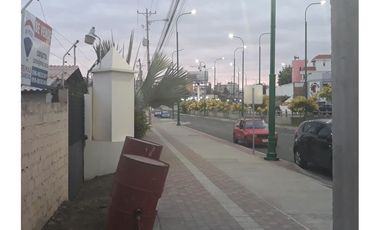 Terreno comercial de venta  en Manta
