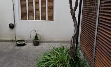 Casa PH en venta en Lanus Oeste