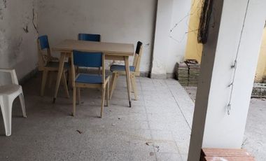 Casa PH en venta en Lanus Oeste