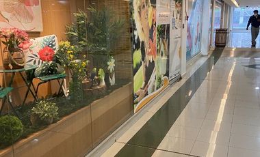 Venta  local comercial CCNU cerca de la plataforma centro norte Quito