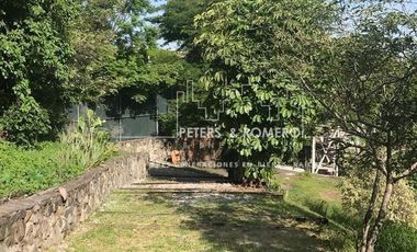 Terreno en Venta en Fraccionamiento Burgos, Cuernavaca