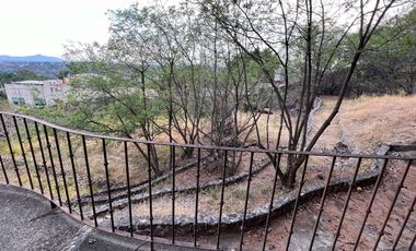 Terreno en Venta en Fraccionamiento Burgos, Cuernavaca