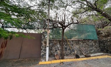 Terreno en Venta en Fraccionamiento Burgos, Cuernavaca