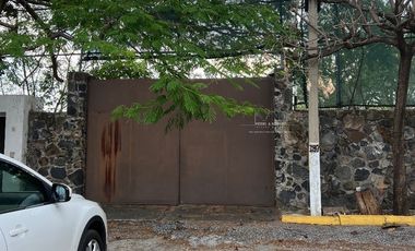 Terreno en Venta en Fraccionamiento Burgos, Cuernavaca