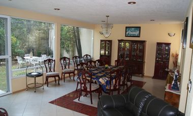 HERMOSA RESIDENCIA EN JARDINES DE ZAVALETA