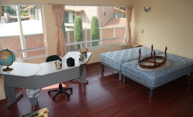 HERMOSA RESIDENCIA EN JARDINES DE ZAVALETA