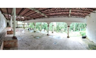 Locales comerciales campestres en Plaza Briones-Pitaya, Coatepec