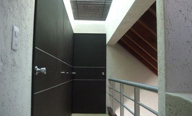 CASA EN VENTA EN PRIVADA, FRACC. PUERTA DEL SOL, CUERNAVACA MOR.