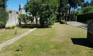 Venta de Chalet Zona La Quebrada, sobre Dastugue 2400.