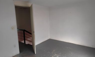 VENTA CASA TECAMAC COL FELIPE VILLANUEVA CERCA DE CENTRO TECAMAC