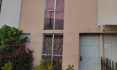 VENTA CASA TECAMAC COL FELIPE VILLANUEVA CERCA DE CENTRO TECAMAC