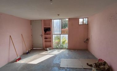 VENTA CASA TECAMAC COL FELIPE VILLANUEVA CERCA DE CENTRO TECAMAC