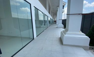 Locales Comerciales en Alquiler en la Aurora