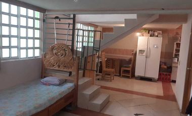 SE VENDE AMPLIA CASA DE TRES NIVELES CON BUENOS ACABADOS EN IZTAPALAPA