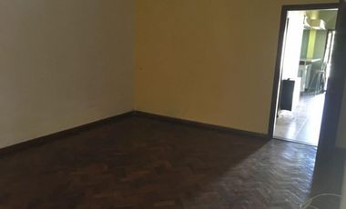 VIVI EN ALTO ALBERDI PROPIEDAD 2 DORM CON PATIO Y PILETA