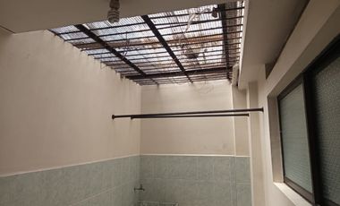 casa en arriendo en las mercedes. Cod A9432976