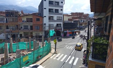 casa en arriendo en las mercedes. Cod A9432976