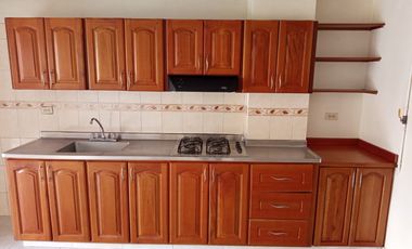 casa en arriendo en las mercedes. Cod A9432976