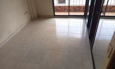 casa en arriendo en las mercedes. Cod A9432976