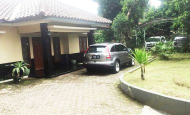 Sewa Villa Bukit Punclut Dekat Kuliner Punclut Bandung