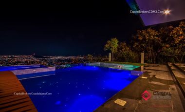Casa en venta El Palomar zona sur Alberca Lujo