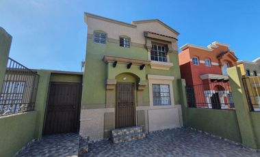 Se vende casa en Urbi Quinta del Cedro, Tijuana, B.C.
