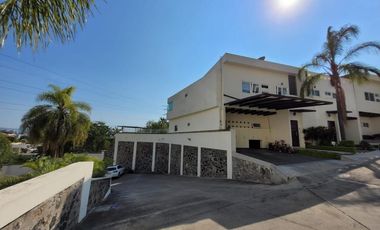 ¡ SE VENDE EXCELENTE PROPIEDAD  !    .                        ! BAJA DE PRECIO !