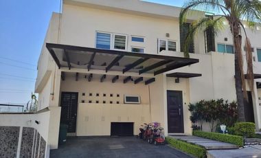 ¡ SE VENDE EXCELENTE PROPIEDAD  !    .                        ! BAJA DE PRECIO !