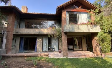 Casa en venta de 6 dorm. en sector Mayflower, Lo Barnechea